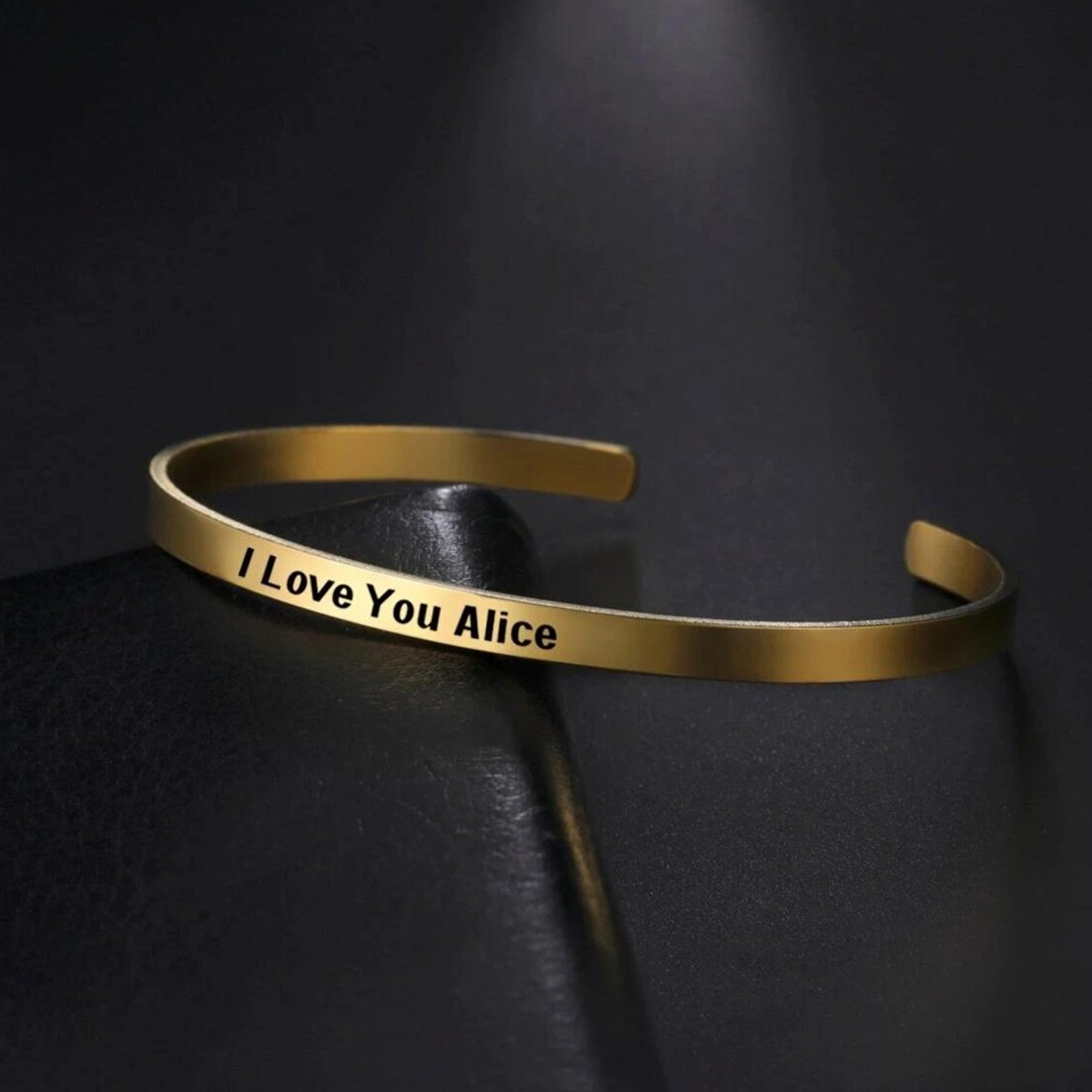 Lemegeton Gegraveerde naam arm - Cuff Bangle Bracelet recensie en prijs
