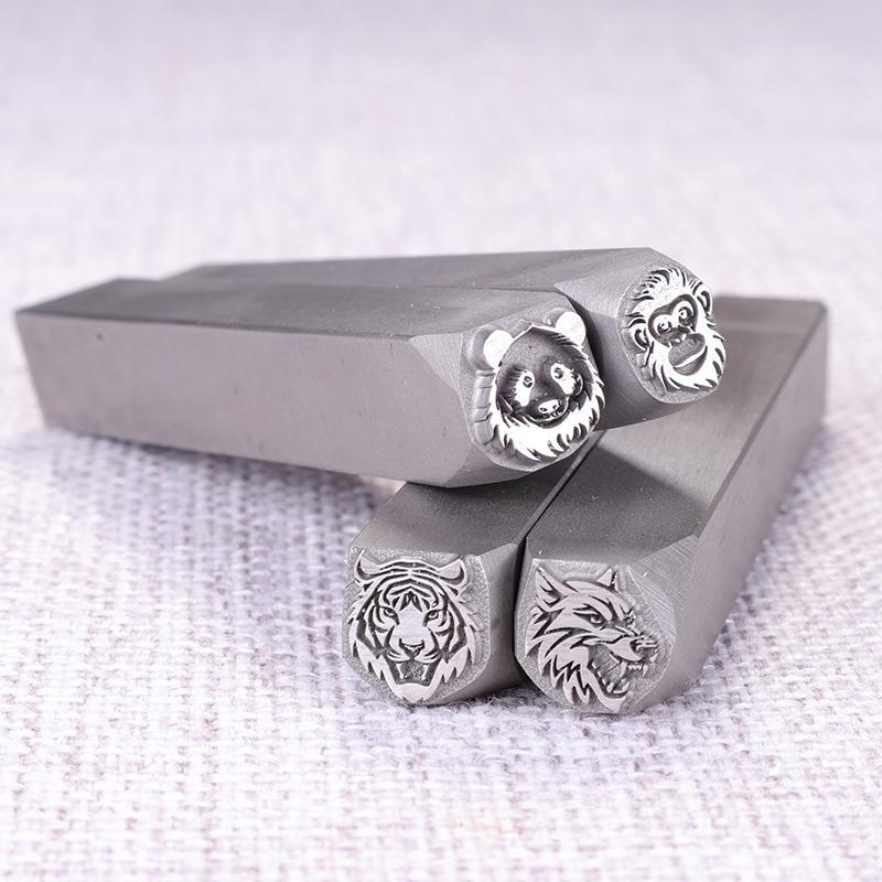Stalen stempelpons met dierenk - Wolf Jewelry & Watches Tampa Reviews recensie en prijs